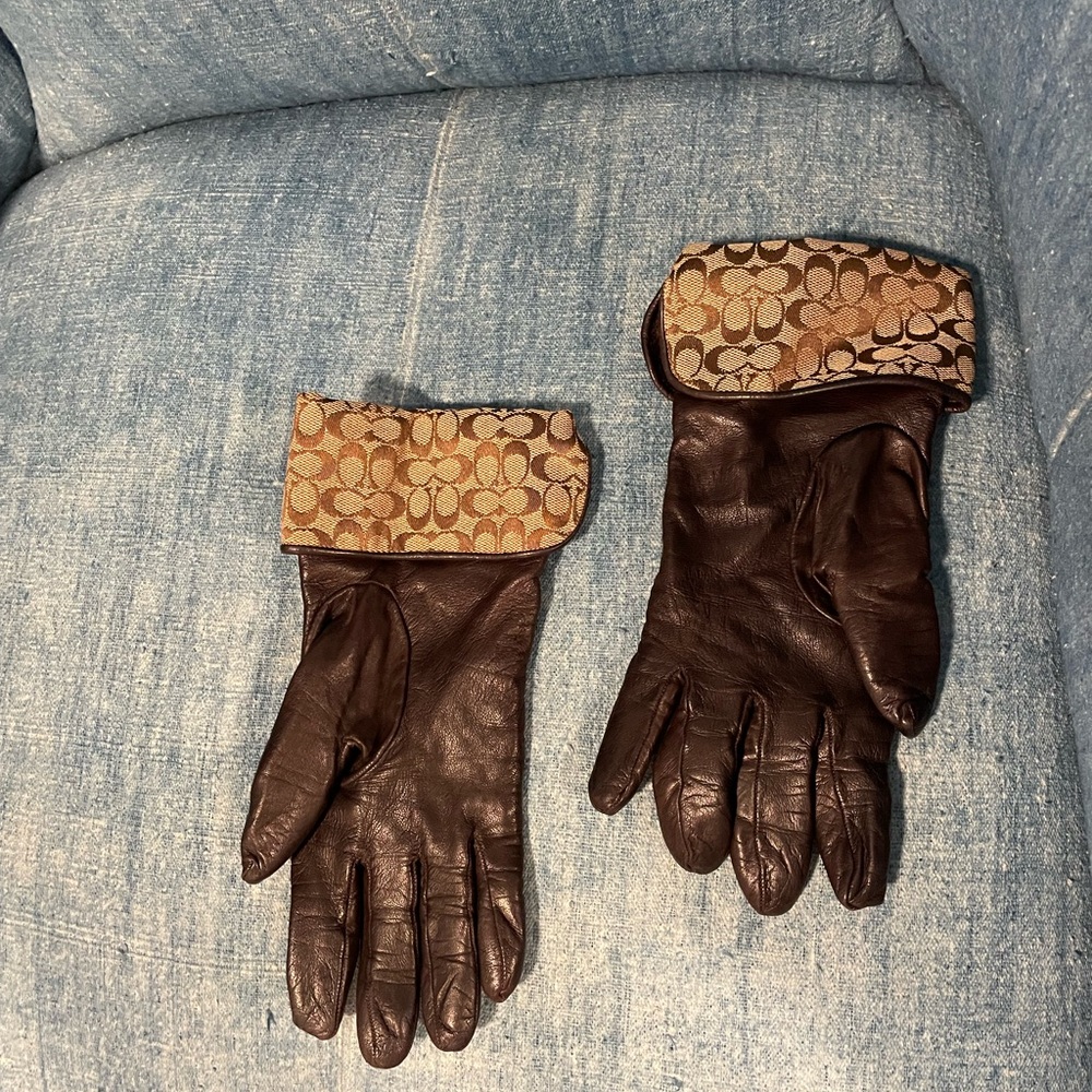Brown leather coach driving gloves (size 7/M)